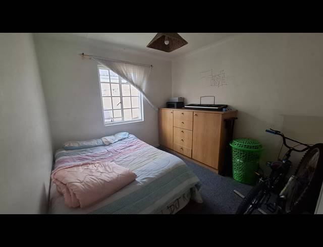 3 BEDROOM FREEHOLD FOR SALE IN WOODLANDS